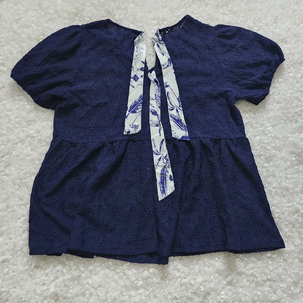 BNWT Bloomchic Navy Back Tie Bow Lace Peplum Top 14‑16 Romantic Boho - Picture 6 of 13